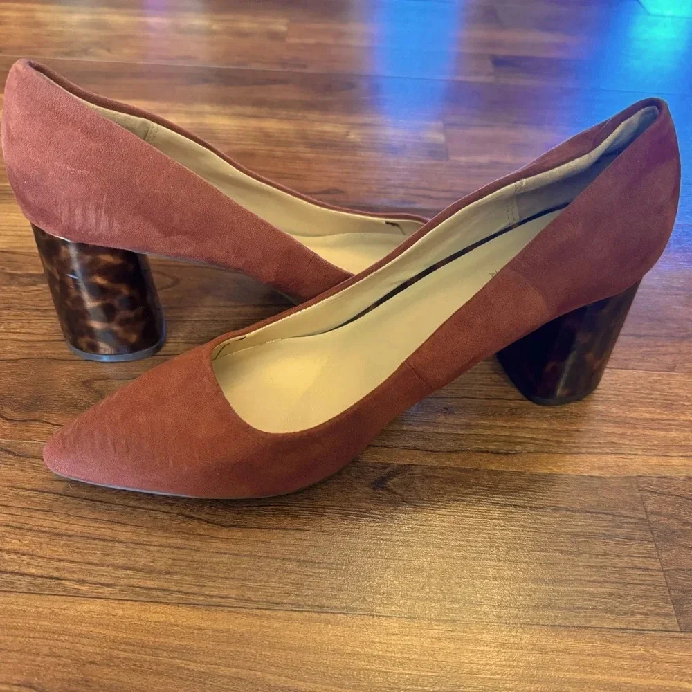 Ann Taylor factory tortoise, block heel size 8.5 women’s